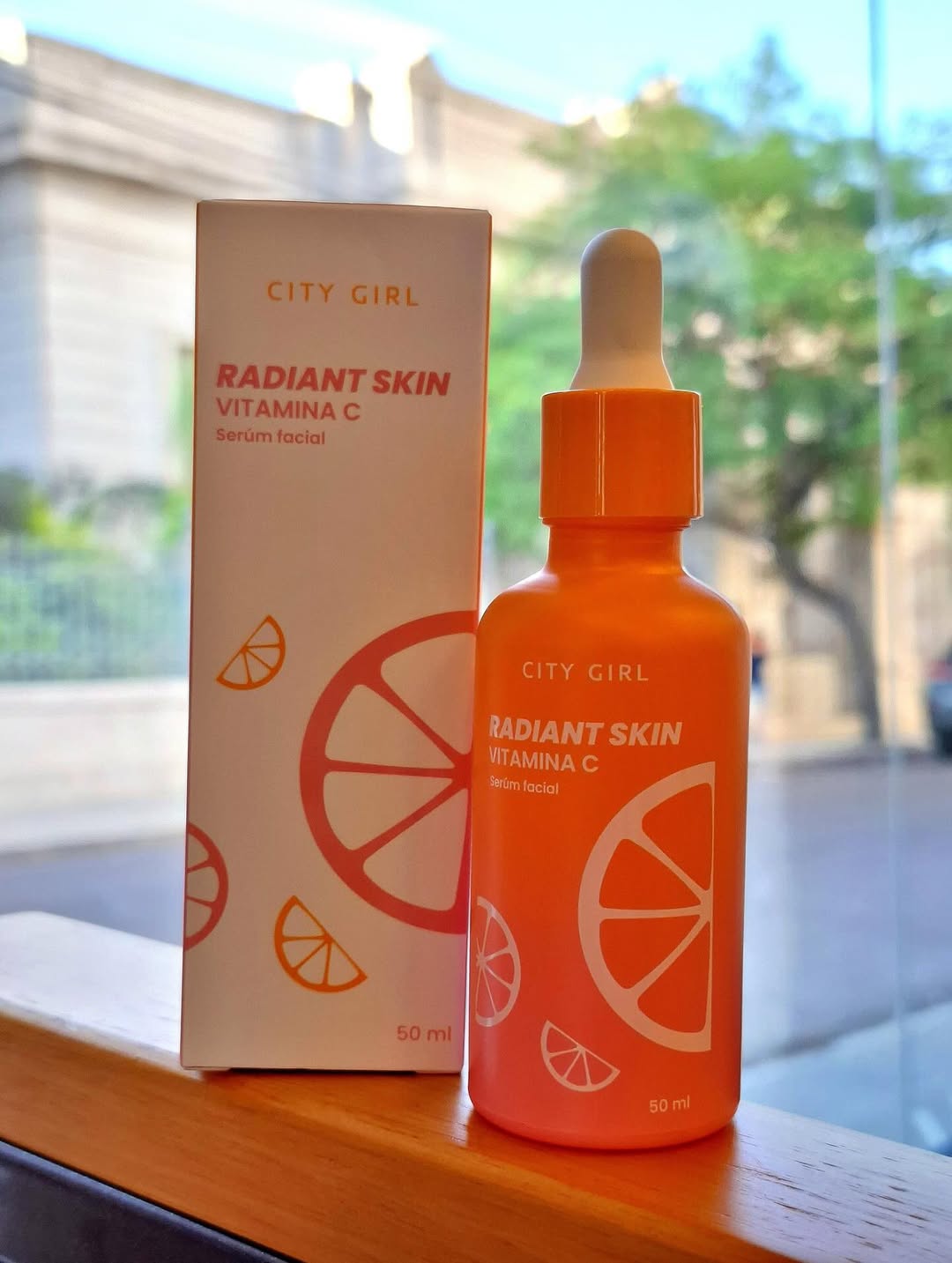 Sérum Facial con Vitamina C – Luminosidad y Antioxidantes